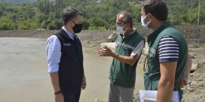 Sel sonrası Ezine Çayı’nda köprü inşaatı başladı