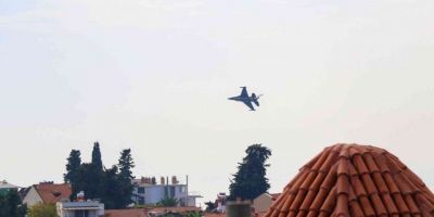 Solo Türk, gösteri öncesi provayla Antalya semalarında gövde gösterisi yaptı