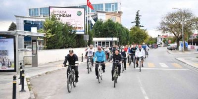 Tuzla’da Cumhuriyet Bayramı’na özel bisiklet turu düzenlendi
