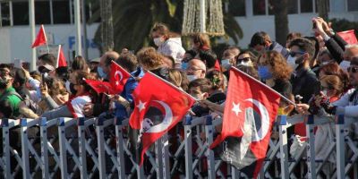 İzmir’de Cumhuriyet Bayramı coşkusu