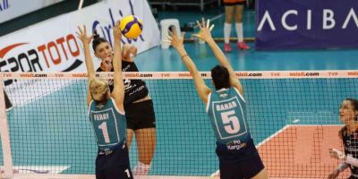 Eczacıbaşı Dynavit, PTT’yi 3-0’la geçti