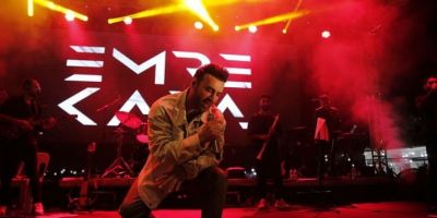 Emre Kaya Antalya’da hayranlarıyla buluştu