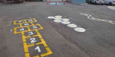 Kepez’de okul bahçelerine geleneksel oyun alanları oluşturuluyor