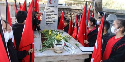 Şehit Kaymakam Saim Bey kabri başında anıldı