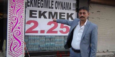 ’Maliyetlere göğüs gerecek gücüm var’ deyip ekmek fiyatına zam yapmadı kapısında kuyruk oldu