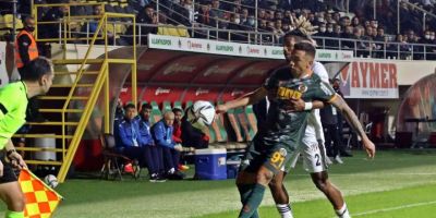 Spor Toto Süper Lig: Aytemiz Alanyaspor: 1 - Beşiktaş: 0 (İlk yarı)