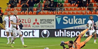 Spor Toto Süper Lig: Aytemiz Alanyaspor: 2 - Beşiktaş: 0 (Maç sonucu)