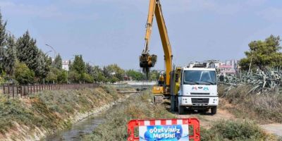 Tarsus’ta 6 bin 696 metre dere ve beton kanal temizliği yapıldı