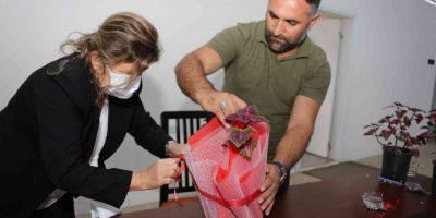 Öğretmenler günü çiçekleri AÜ’den