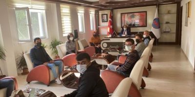 İspanya’ya gidecek öğrenciler Kaymakam Kalkan’ı ziyaret etti