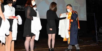 MEÜ diş hekimi adayları beyaz önlük giydi