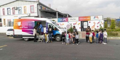 Mersin’de çocuklara ağız ve diş sağlığı kontrolü