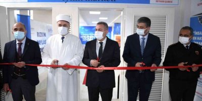 Adana’da "hayır Çarşısı" Açıldı