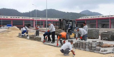 Kemer Yeni Sanayi Sitesi’nde yağmur suyu çalışması