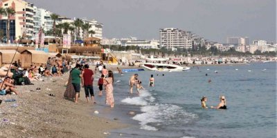 Antalya turizmde Akdeniz’e kıyısı olan rakiplerini geride bıraktı