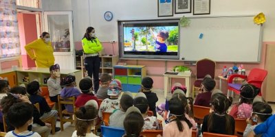 Anasınıfı öğrencilerine trafik eğitimi verildi