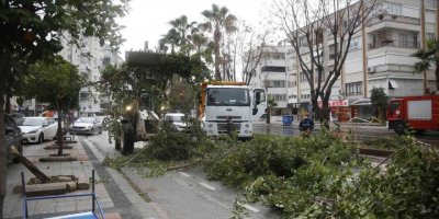 Büyükşehir, fırtına sebebiyle kent genelinde teyakkuza geçti