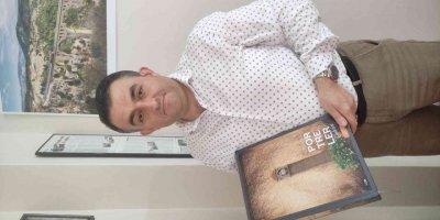 Adana’nın portrelerini kitapta topladı