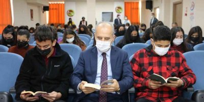 Cumhuriyet Başsavcısı İnal, öğrencilerle birlikte kitap okudu