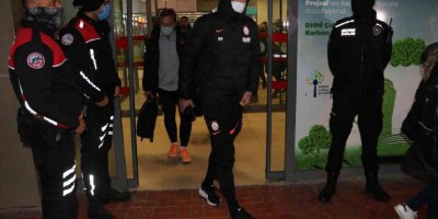 Galatasaray Adana’ya geldi