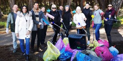 Ormanlık alandaki temizlikte koltuk, televizyon çerçevesi ve poşet içerisinde hayvan parçaları çıktı