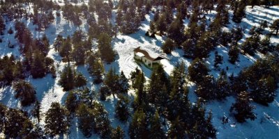 Mersin’de kar, kartpostallık görüntüler oluşturdu