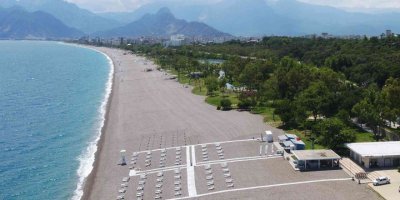 Konyaaltı Sahilinde Tuvalet Ve Giyinme Kabini Sayıları Artırılacak, Otopark İhlalleri Önlenecek