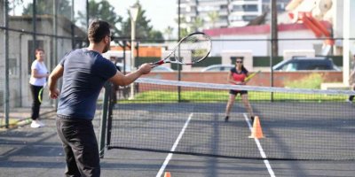 Konyaaltı’nda ücretsiz tenis kortu
