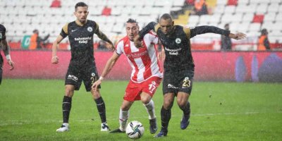 Ziraat Türkiye Kupası: FT Antalyaspor: 2- GZT Giresunspor: 1 (Maç sonucu)