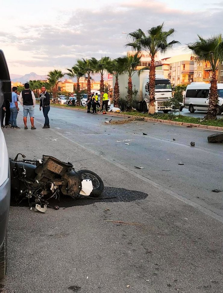Kamyonetin çarptığı motosiklet sürücüsü kurtarılamadı
