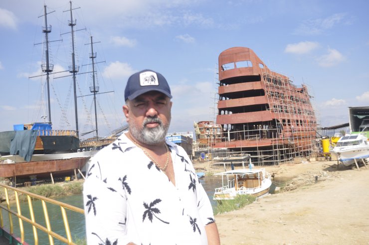 Antalya'da 5 Katlı Günübirlik Tur Teknesi İnşa Ediliyor