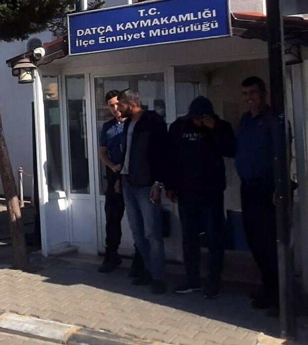 Kaçak Göçmenlerle Birlikte Yakalanan 4 Türk Vatandaşı, Tutuklandı