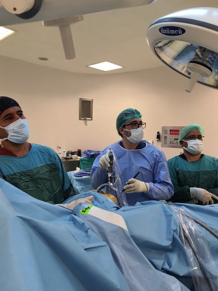 Kaş Devlet Hastanesi'nde Artroskopi Ameliyatı