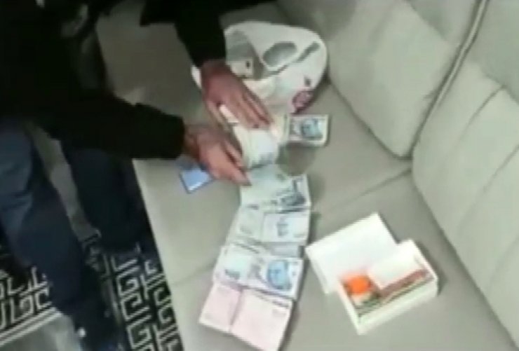 FETÖ'nün mali yapılanmasına 'Turgut Aslan' operasyonu: 543 gözaltı (4)