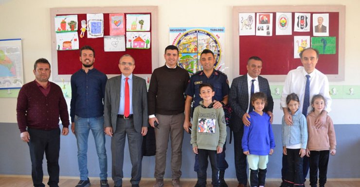 Kaymakam Üçüncü, okul ziyaretinde