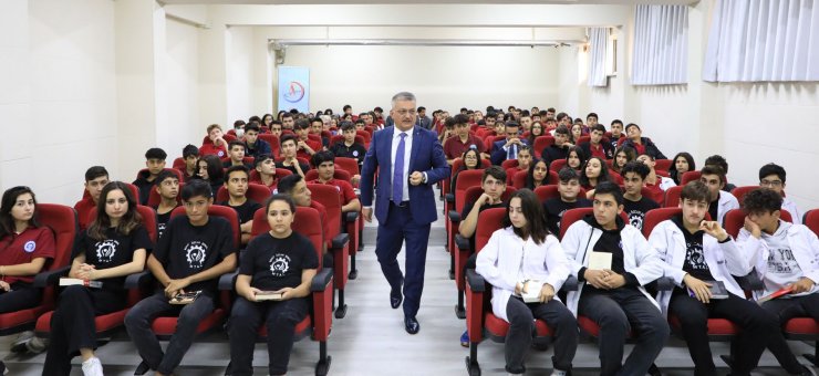 Vali Yazıcı: Meslek liseleri Türkiye'nin geleceğinde çok önemli