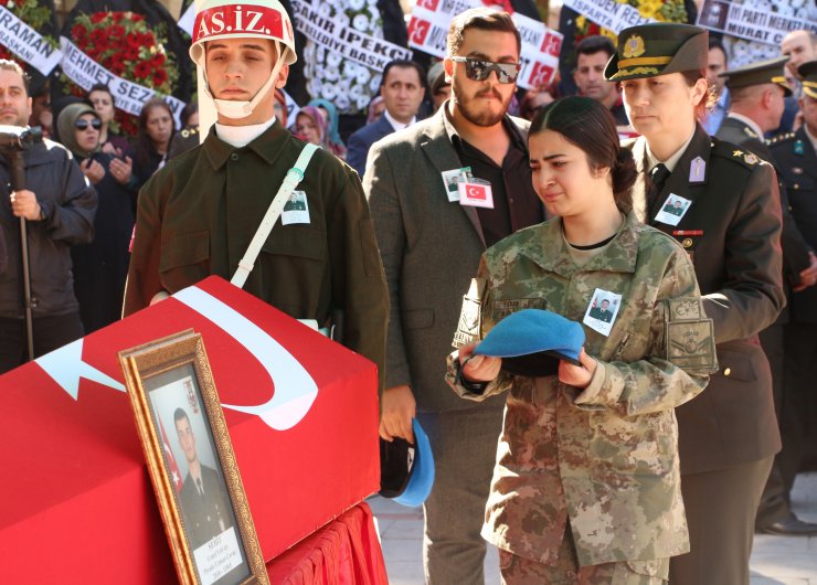 Şehit uzman çavuş, son yolculuğuna uğurlandı