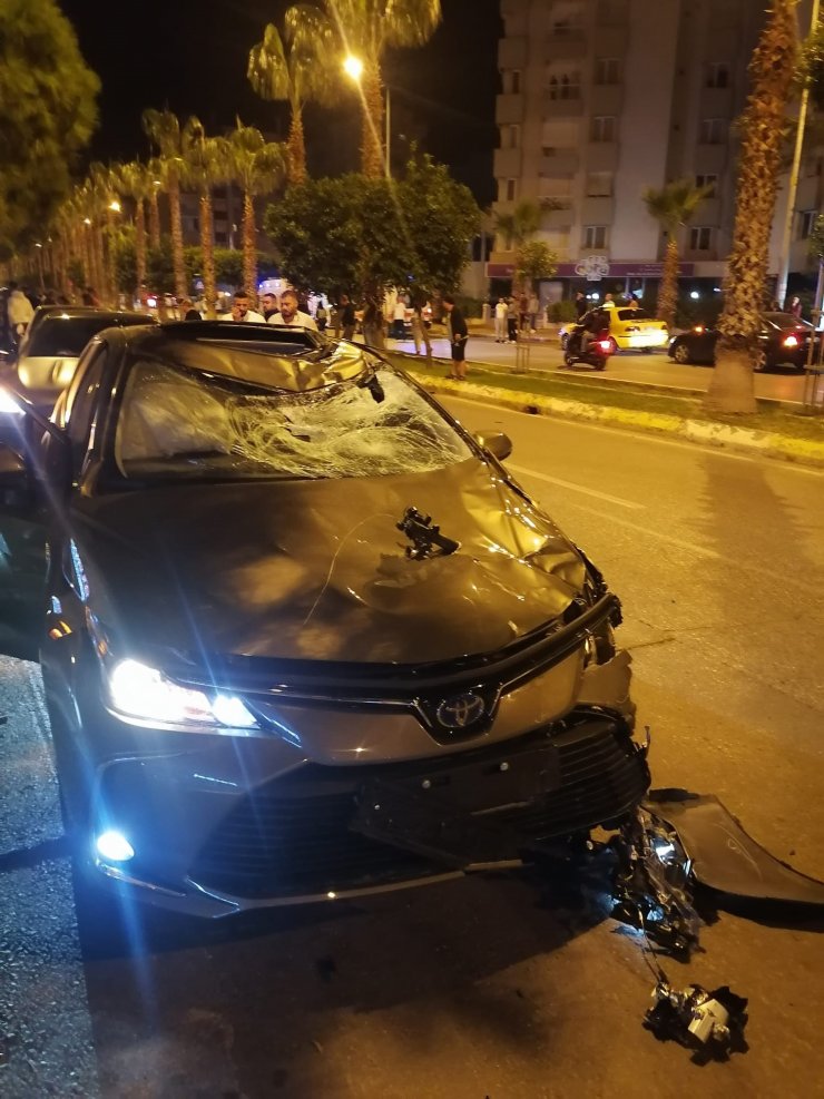 Otomobilin çarptığı skuterdeki 2 liseli öldü