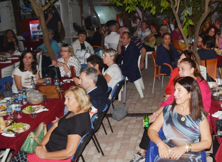 Türkülü kutlama
