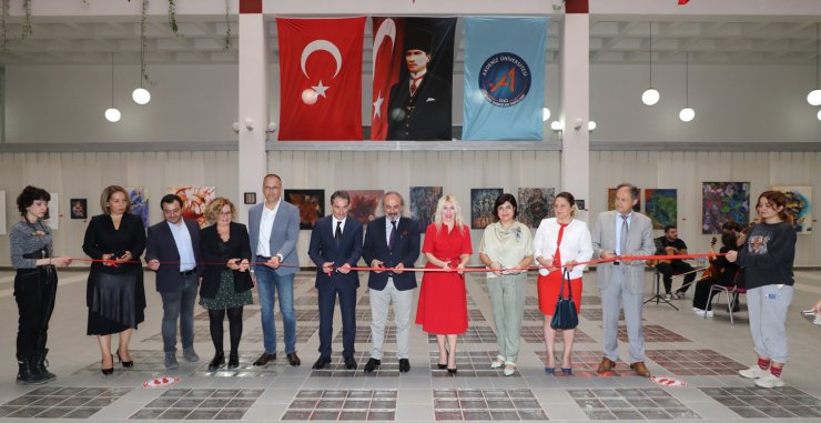 Akdeniz Üniversitesi'nde 'Sonsuza Kadar Cumhuriyet' Sergisi