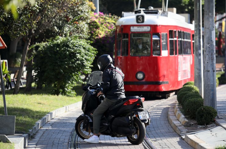 Kural tanımayan motosikletliler