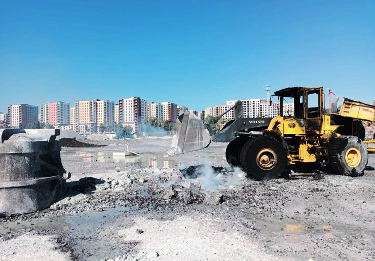 Fabrikada patlamayla birlikte yangın çıktı; operatör yaralı