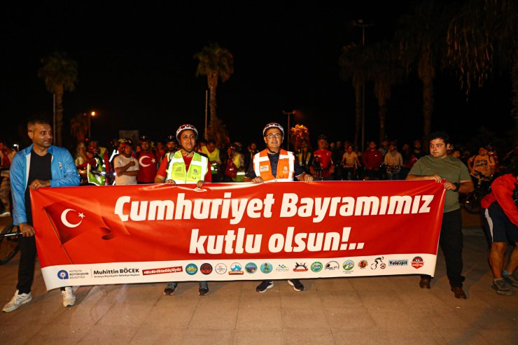 Cumhuriyet için pedalladılar
