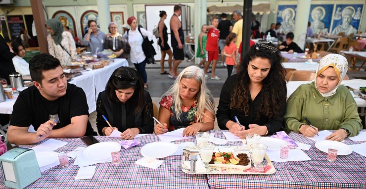 Festivalde lezzetler yarıştı