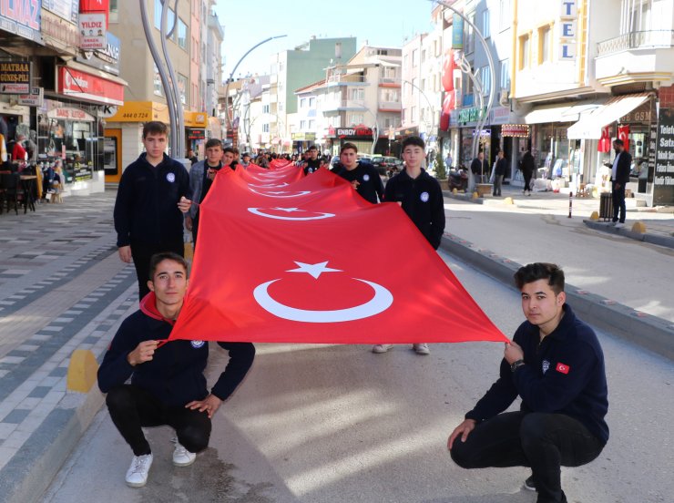 Sandıklı'da bayraklı bayram kutlaması