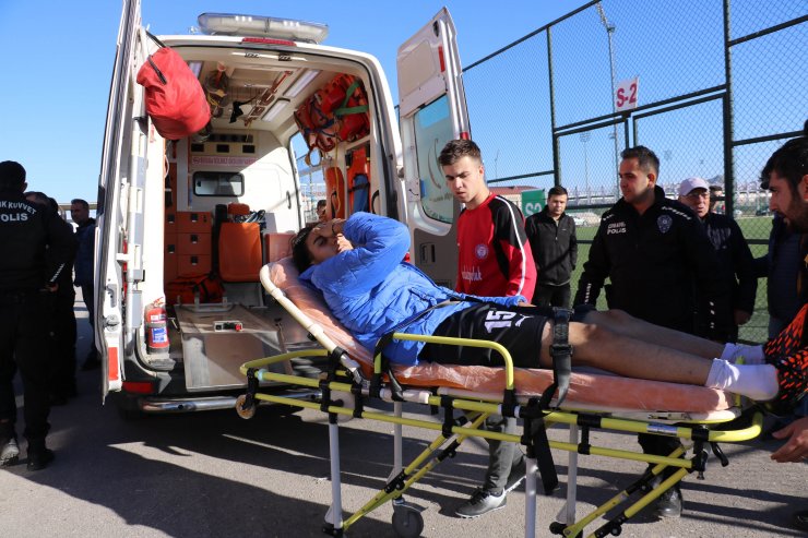 Afyonkarahisar'da amatör maçta arbede