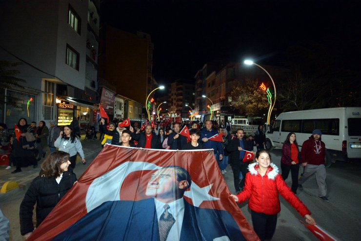 Sandıklı'da fener alayı