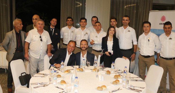 Kişisel gelişim koçu Vujicic'ten konferans