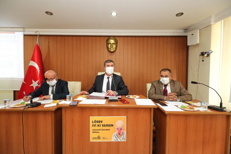 Farkındalık için mecliste maske taktılar