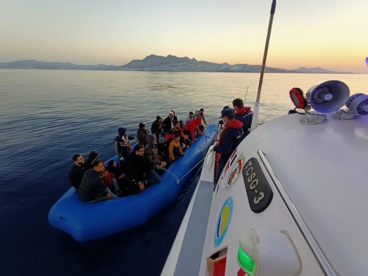 Bodrum açıklarında 65 kaçak göçmen kurtarıldı, 18 kaçak göçmen yakalandı